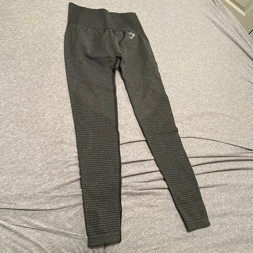 Gymshark Vital Seamless 2.0 Leggings—Charcoal—Small